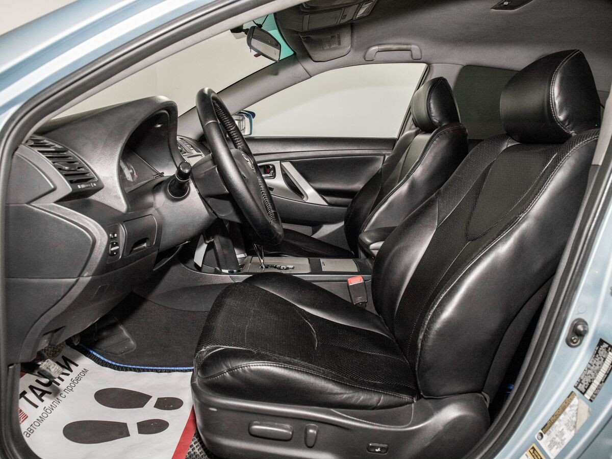 Toyota Camry 2006 - фото автомобиля