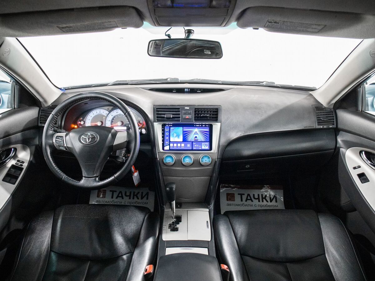 Toyota Camry 2006 - фото автомобиля