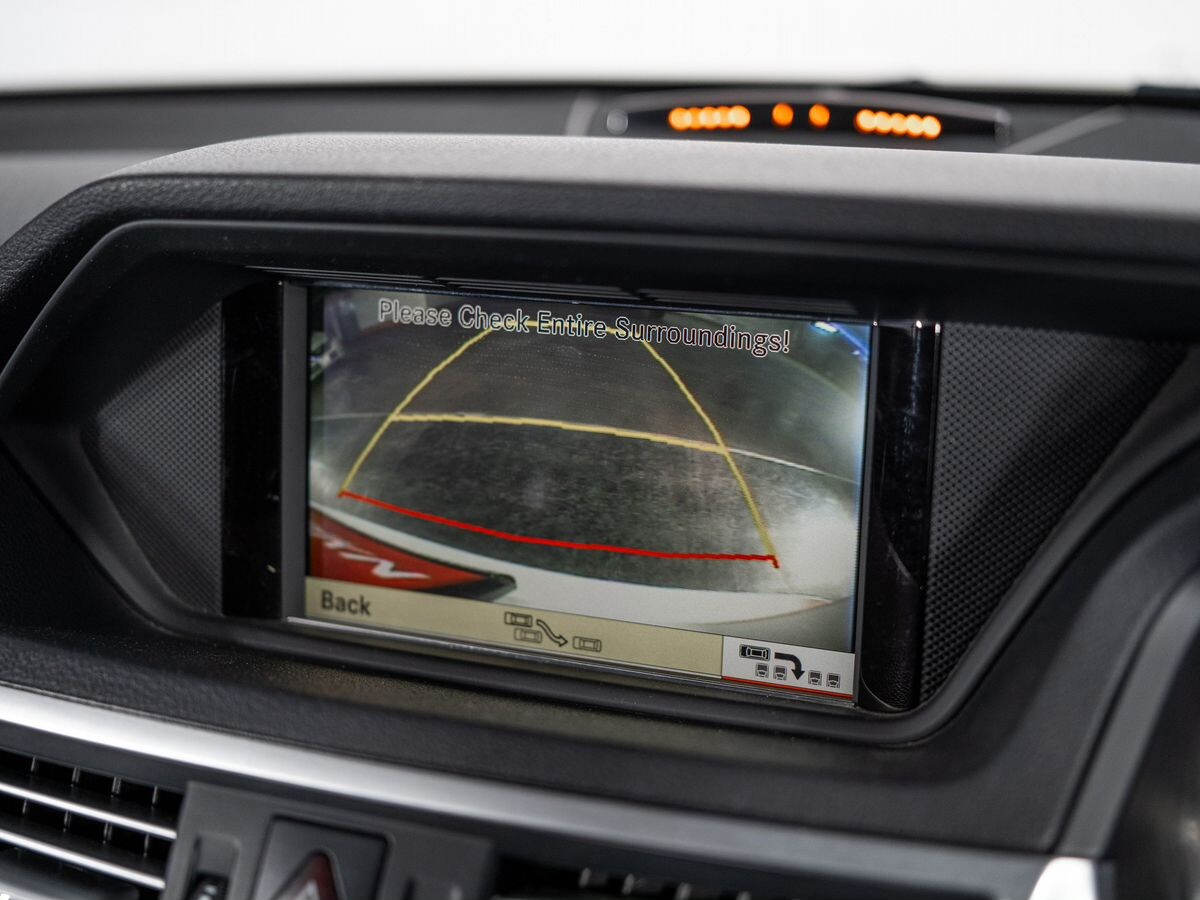 Mercedes-Benz E-Класс 2012 - фото автомобиля