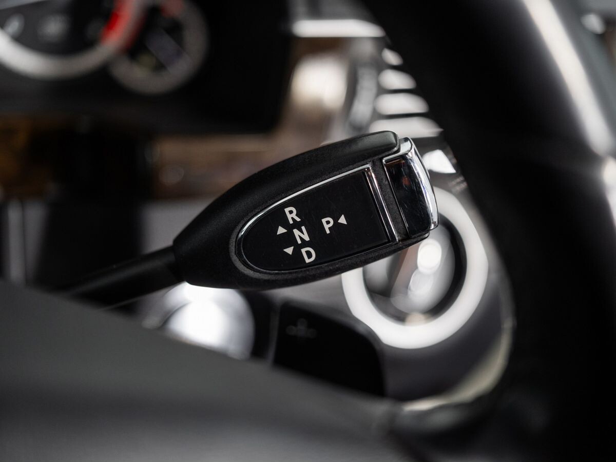 Mercedes-Benz E-Класс 2012 - фото автомобиля