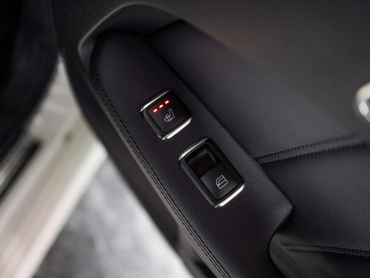 Mercedes-Benz E-Класс 2012 - фото автомобиля