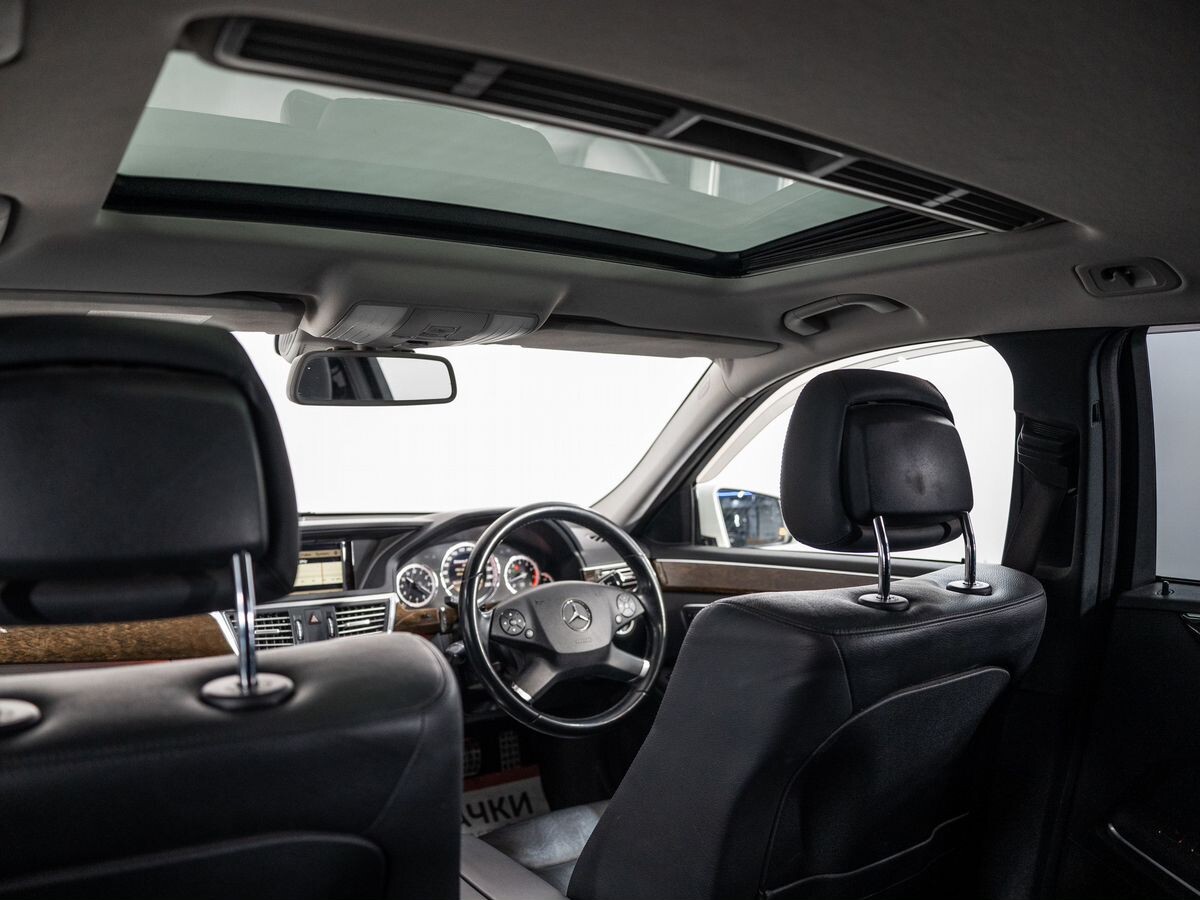 Mercedes-Benz E-Класс 2012 - фото автомобиля