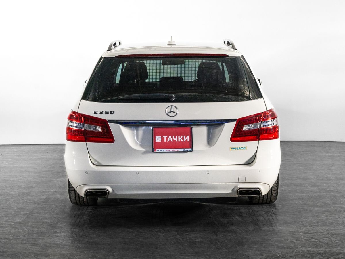 Mercedes-Benz E-Класс 2012 - фото автомобиля