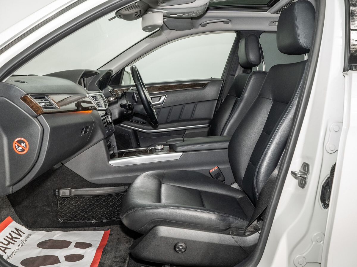 Mercedes-Benz E-Класс 2012 - фото автомобиля