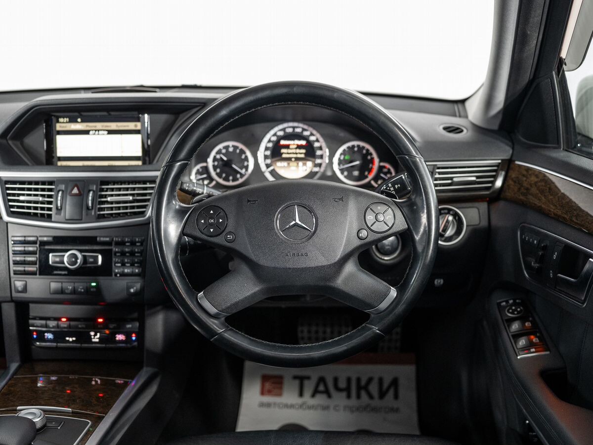 Mercedes-Benz E-Класс 2012 - фото автомобиля