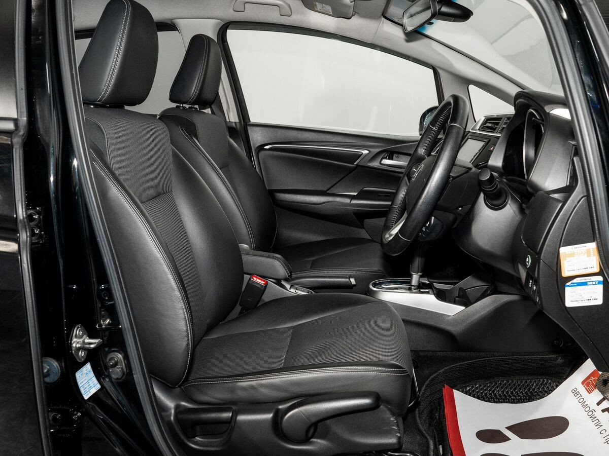 Honda Fit 2018 - фото автомобиля