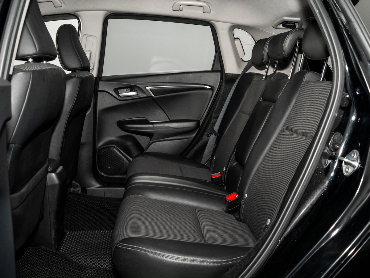 Honda Fit 2018 - фото автомобиля