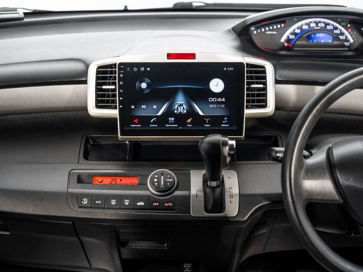 Honda Freed 2011 - фото автомобиля