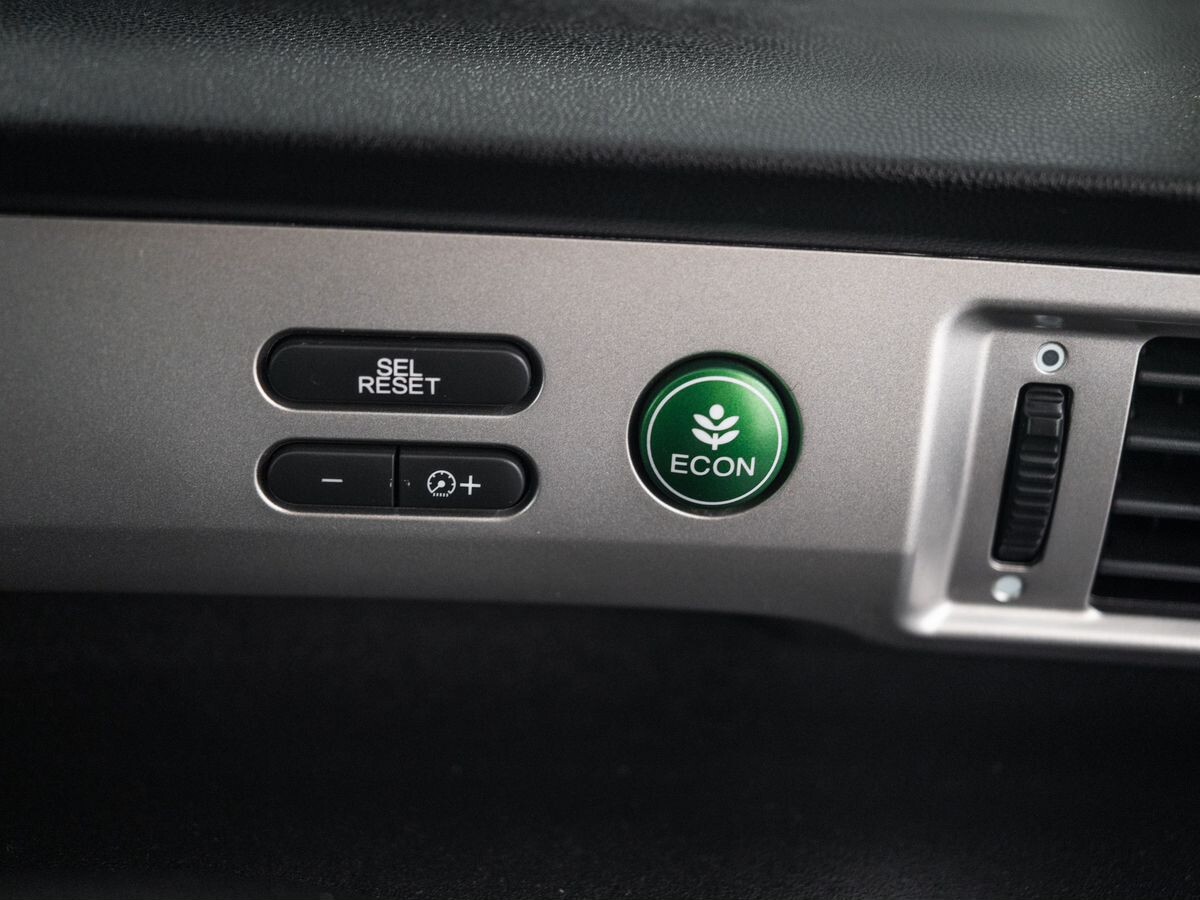 Honda Freed 2011 - фото автомобиля