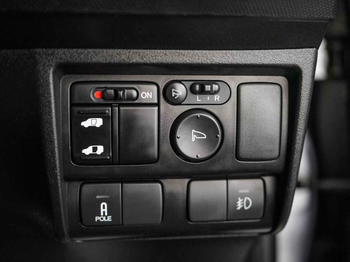 Honda Freed 2011 - фото автомобиля