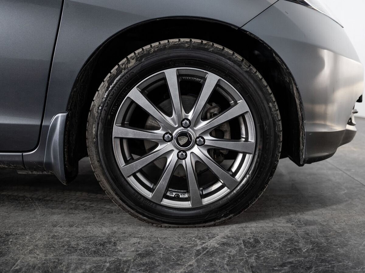 Honda Freed 2011 - фото автомобиля