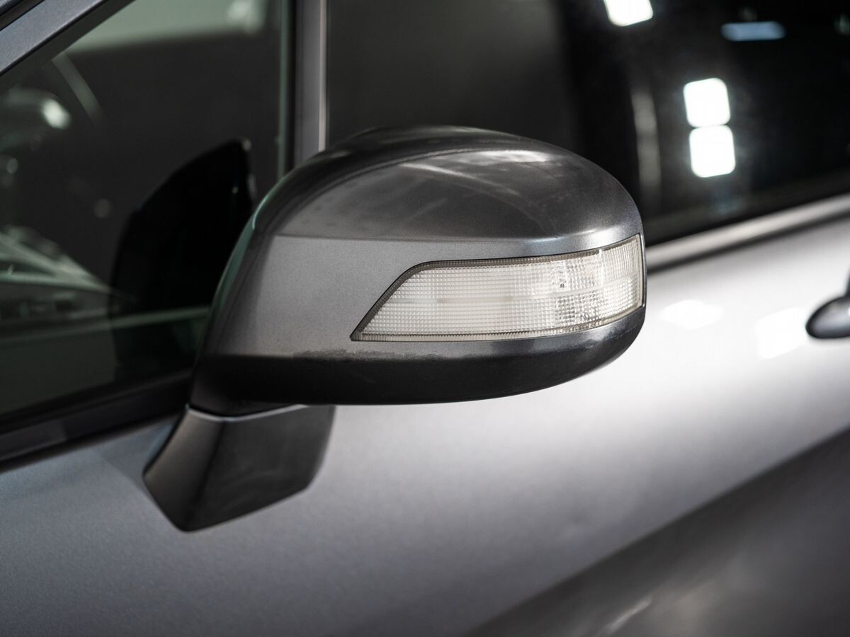 Honda Freed 2011 - фото автомобиля