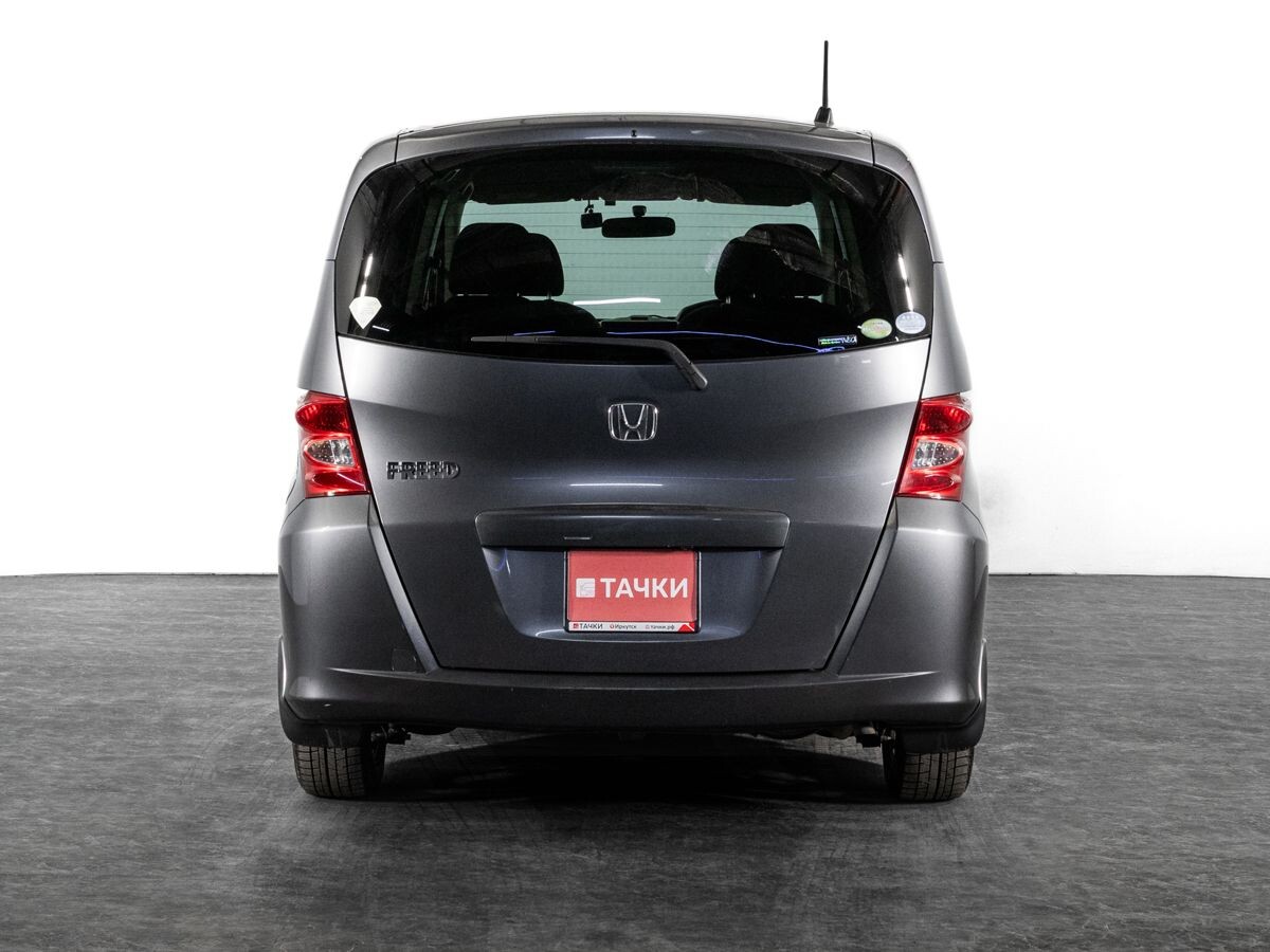Honda Freed 2011 - фото автомобиля