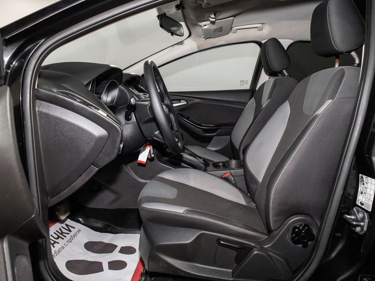Ford Focus 2013 - фото автомобиля