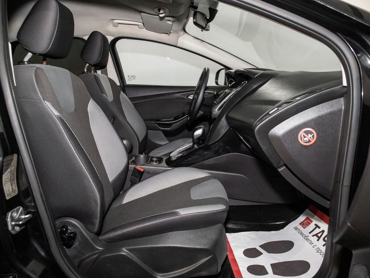 Ford Focus 2013 - фото автомобиля