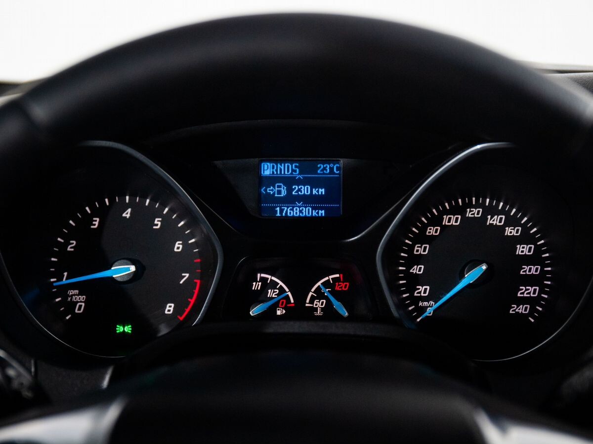 Ford Focus 2013 - фото автомобиля