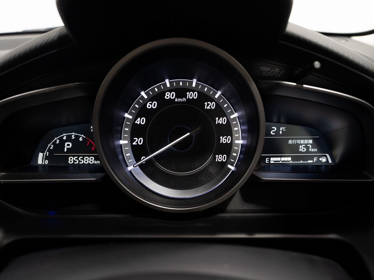 Mazda Demio 2016 - фото автомобиля