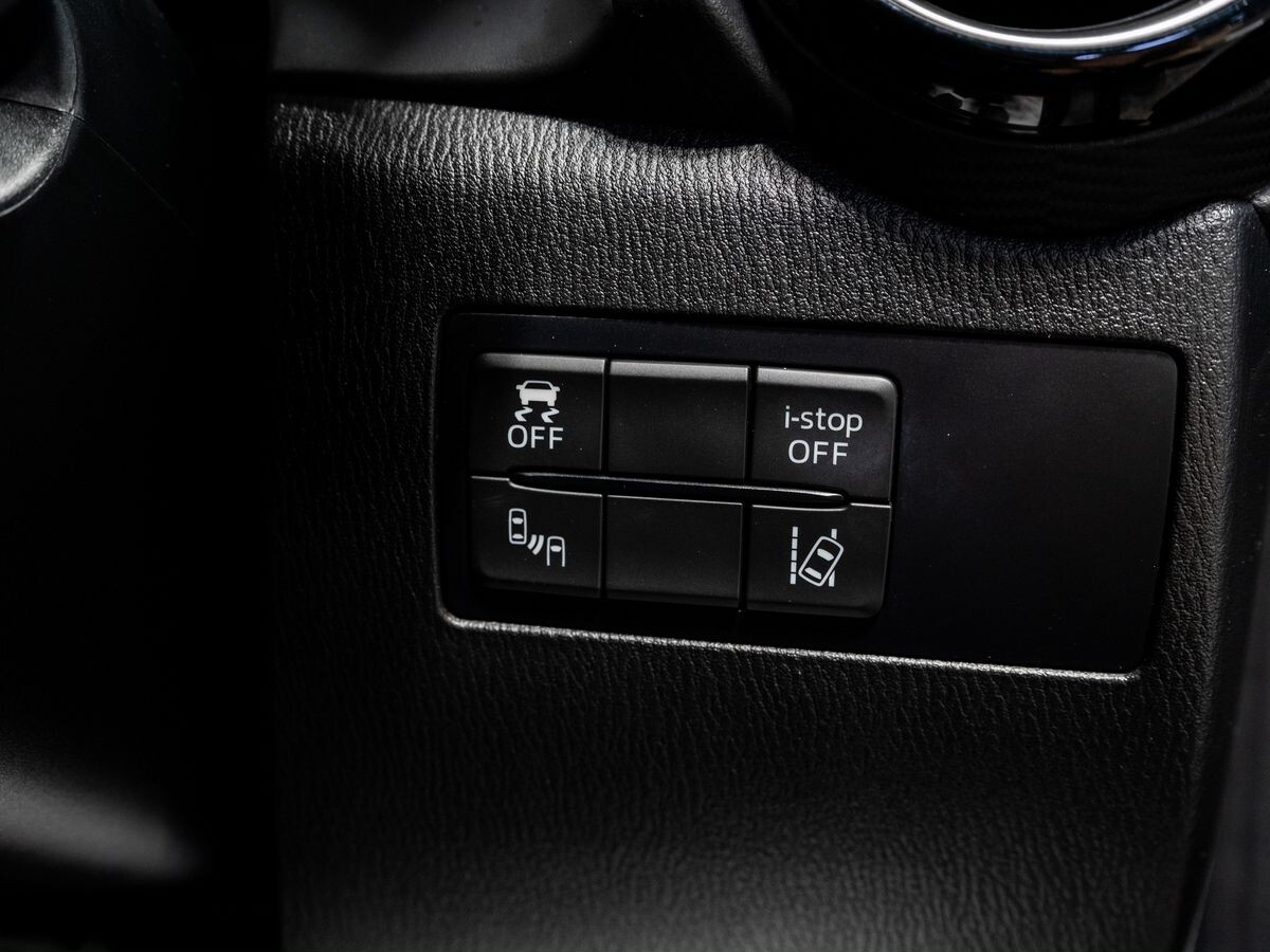 Mazda Demio 2016 - фото автомобиля