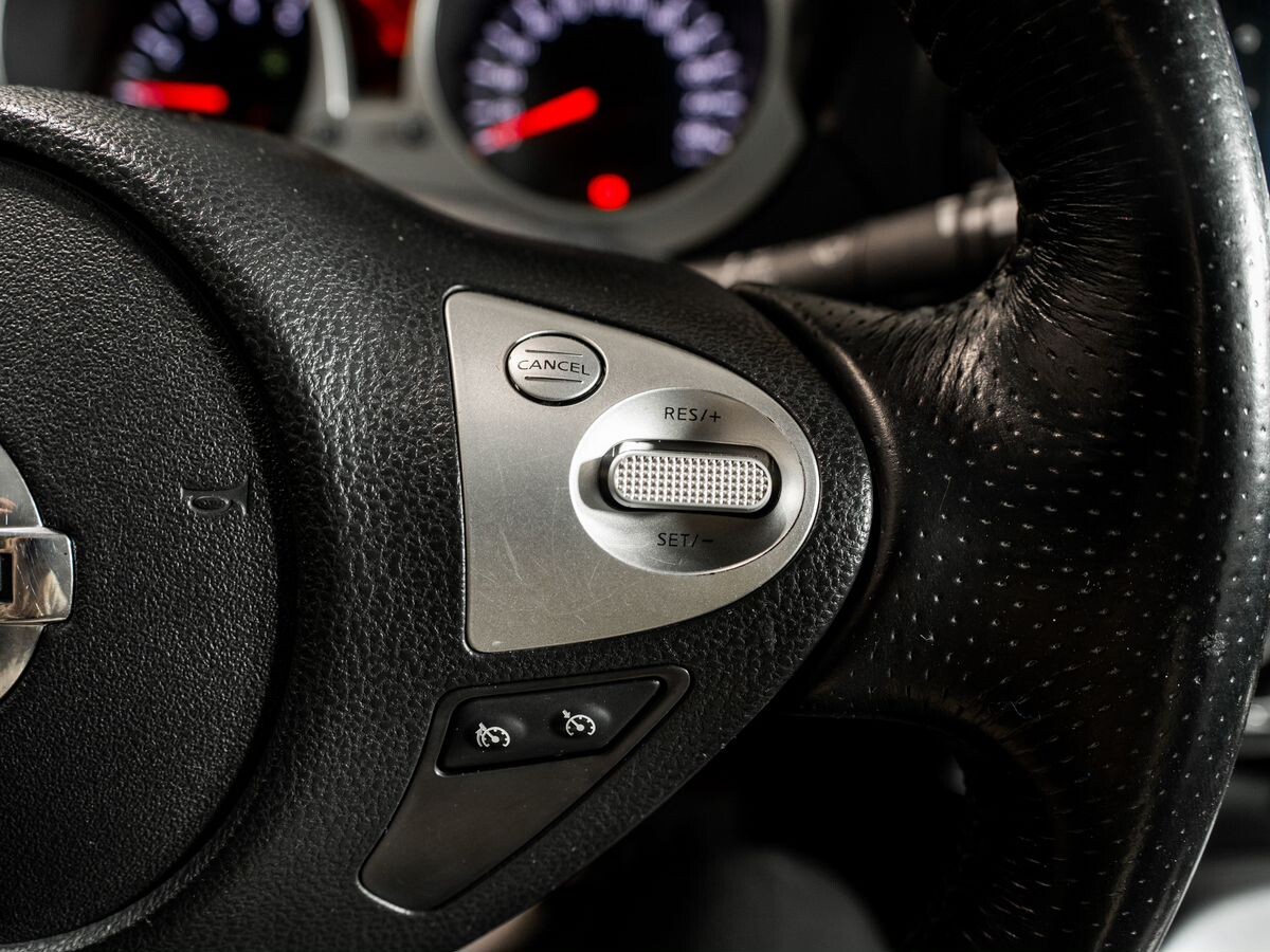 Nissan Juke 2011 - фото автомобиля