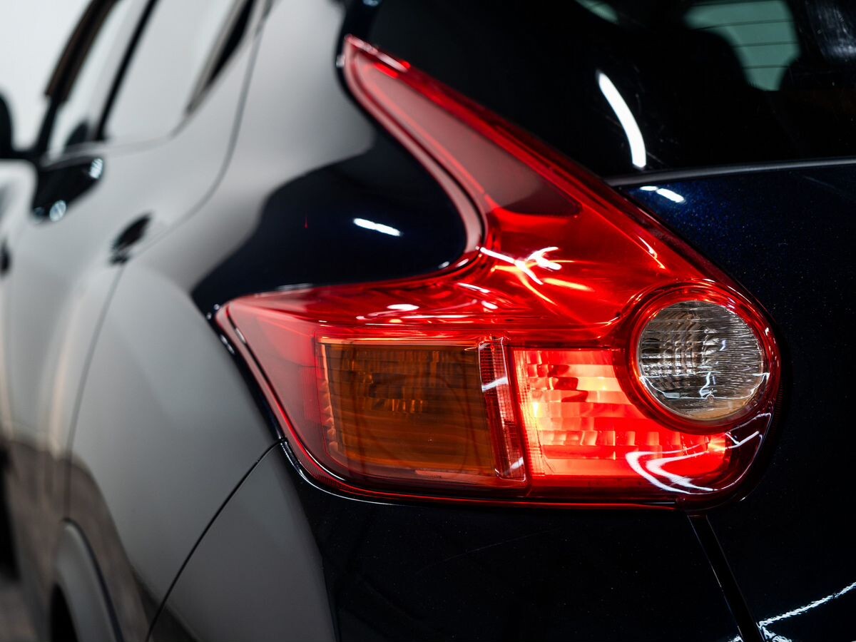 Nissan Juke 2011 - фото автомобиля