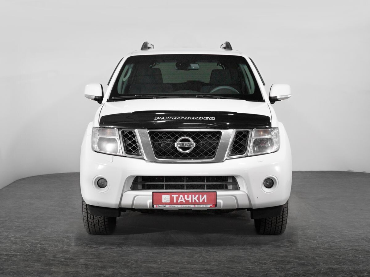 Nissan Pathfinder 2010 - фото автомобиля