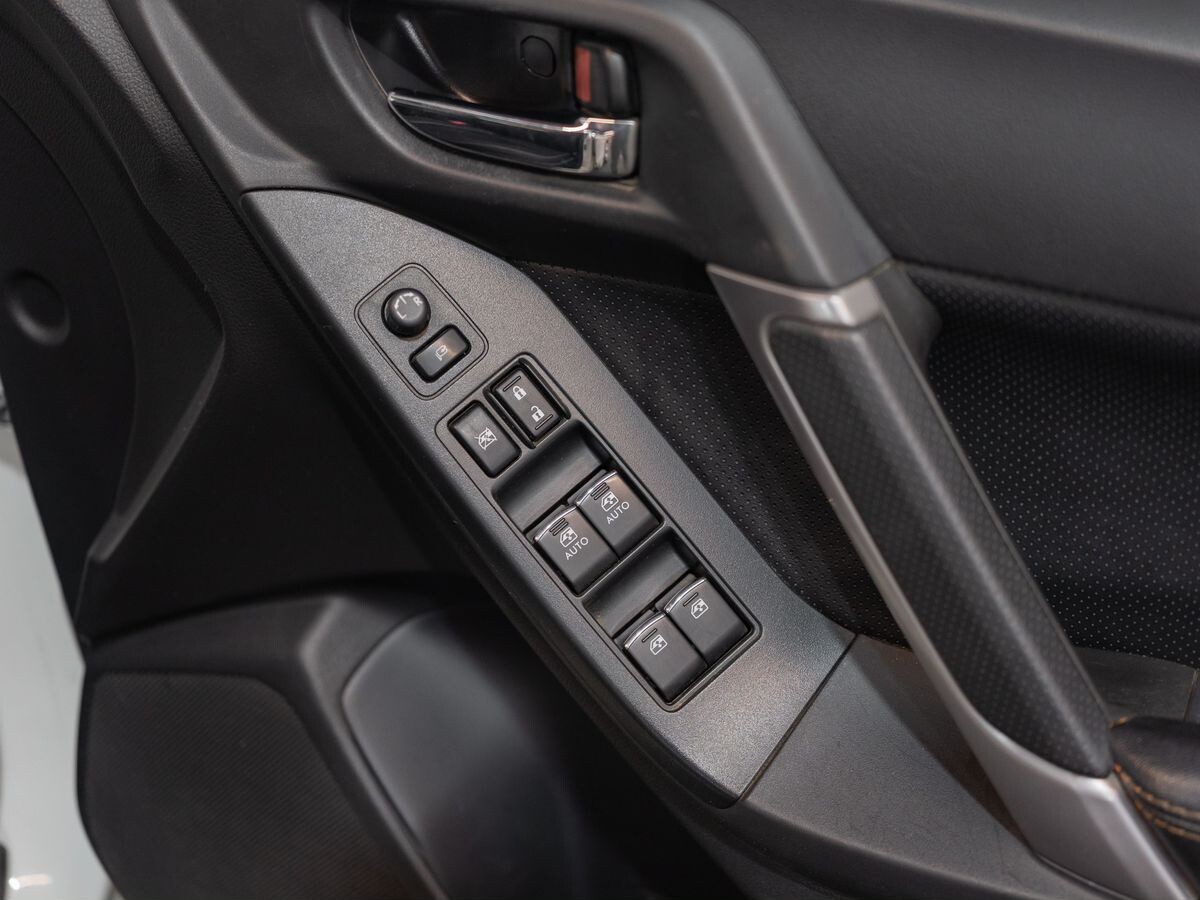 Subaru Forester 2016 - фото автомобиля