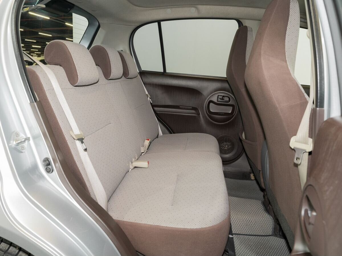 Toyota Passo 2015 - фото автомобиля