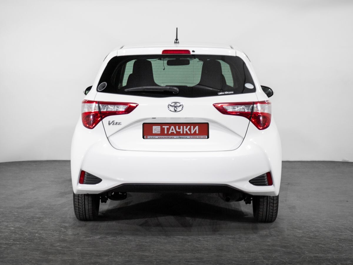 Toyota Vitz 2018 - фото автомобиля