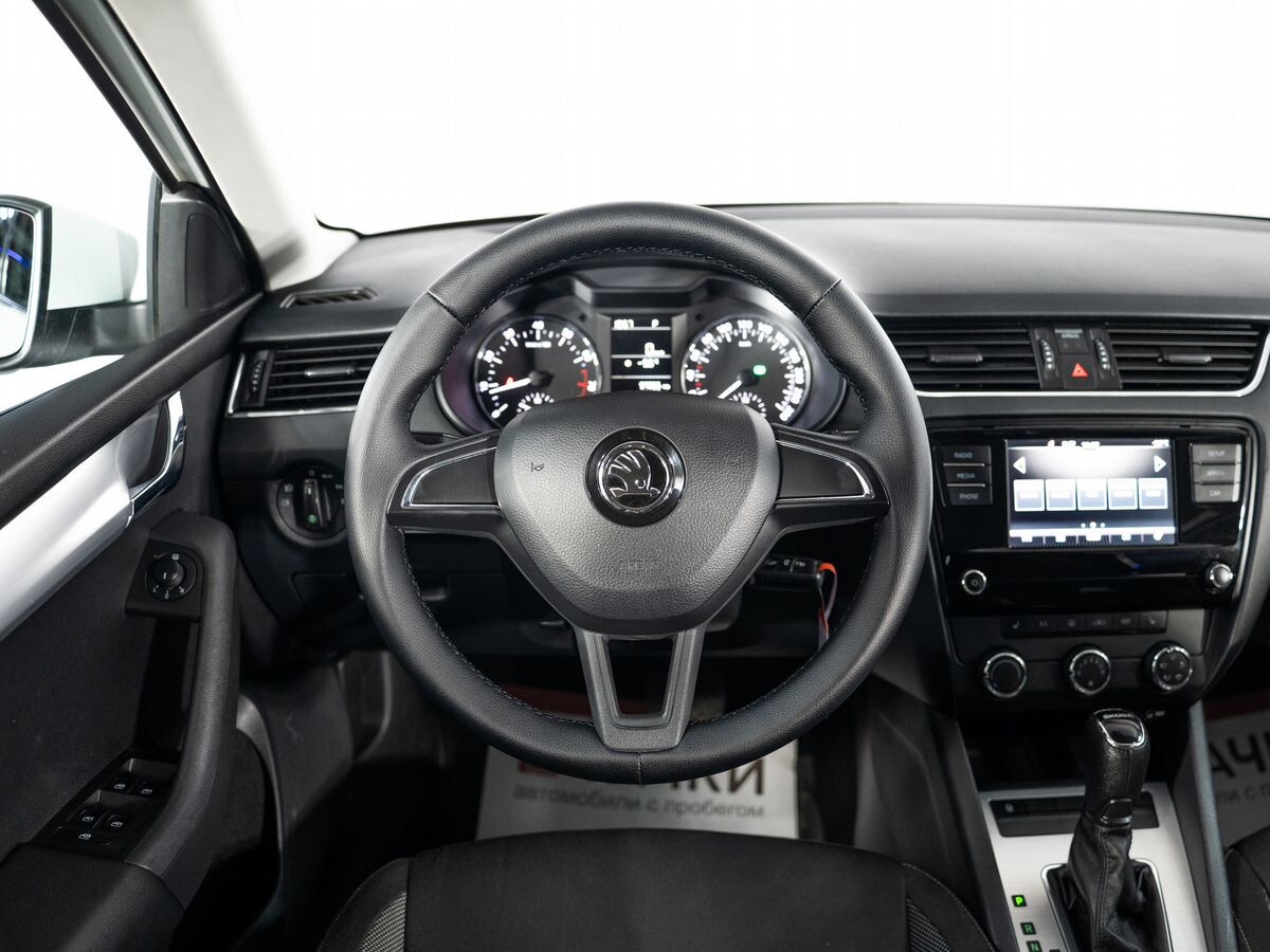 Skoda Octavia 2017 - фото автомобиля