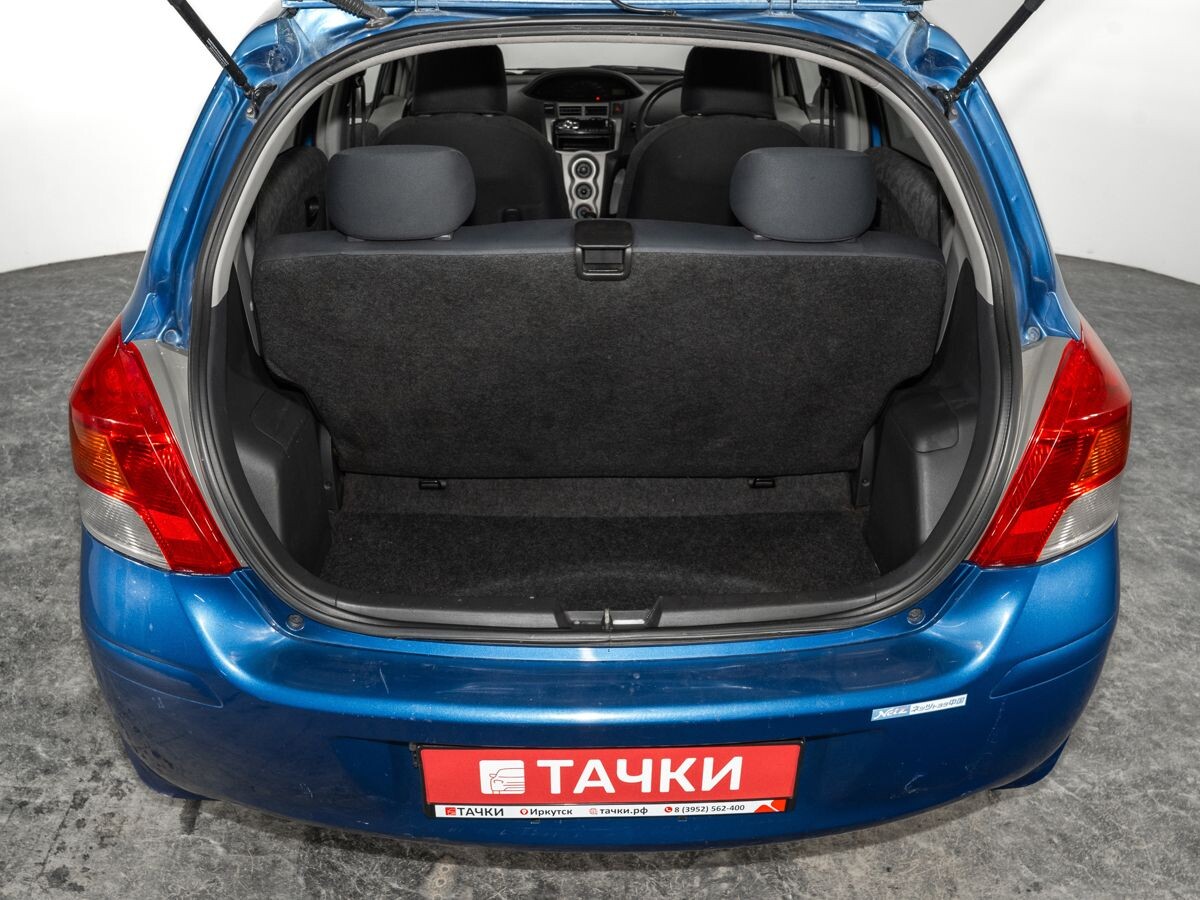 Toyota Vitz 2009 - фото автомобиля