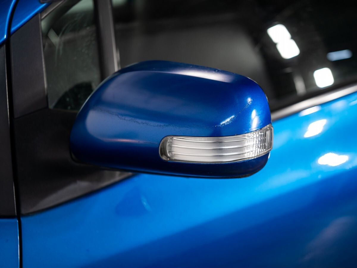 Toyota Vitz 2009 - фото автомобиля