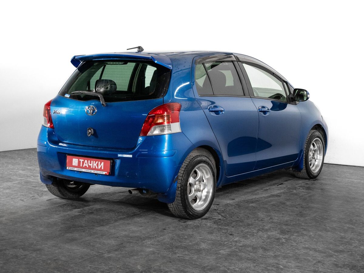 Toyota Vitz 2009 - фото автомобиля