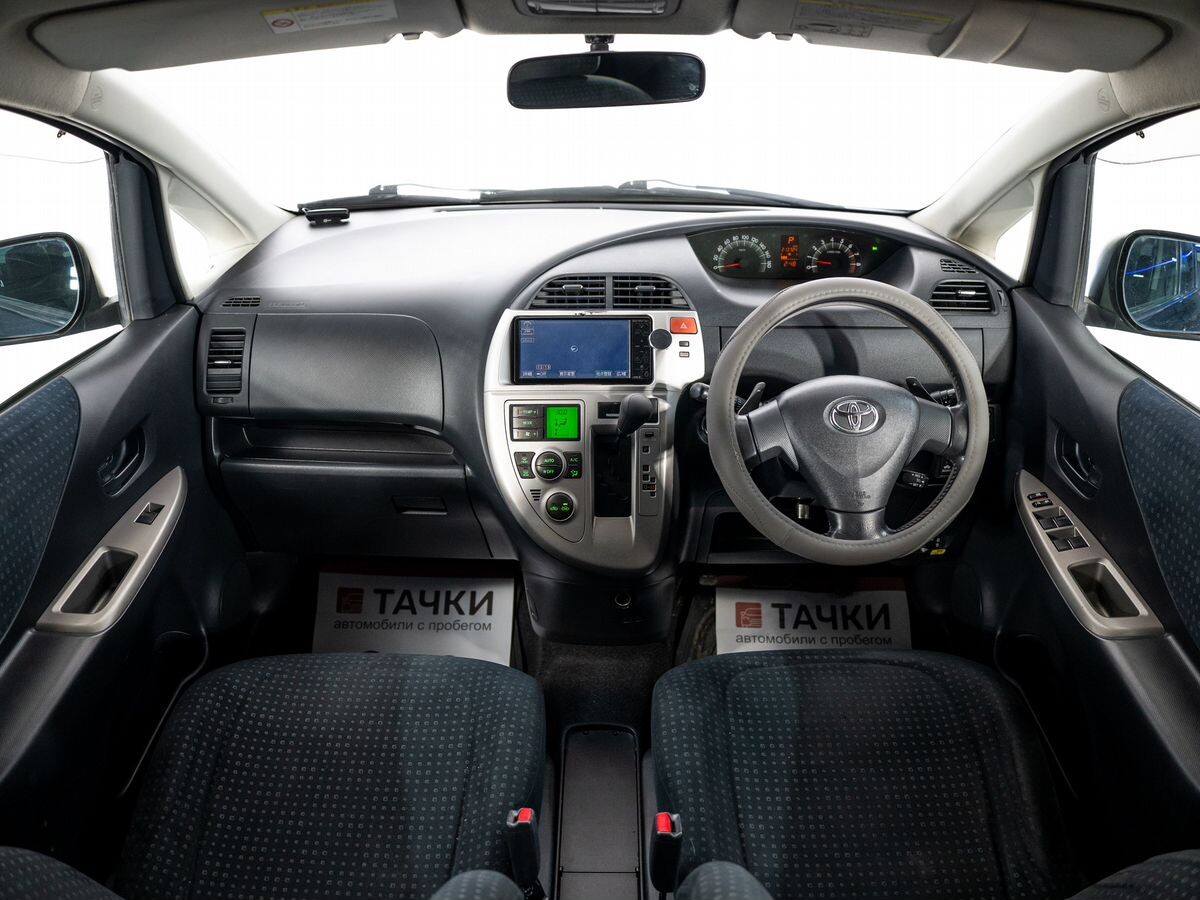 Toyota Ractis 2008 - фото автомобиля