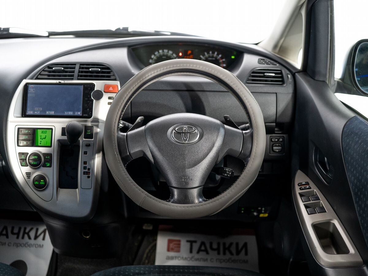 Toyota Ractis 2008 - фото автомобиля