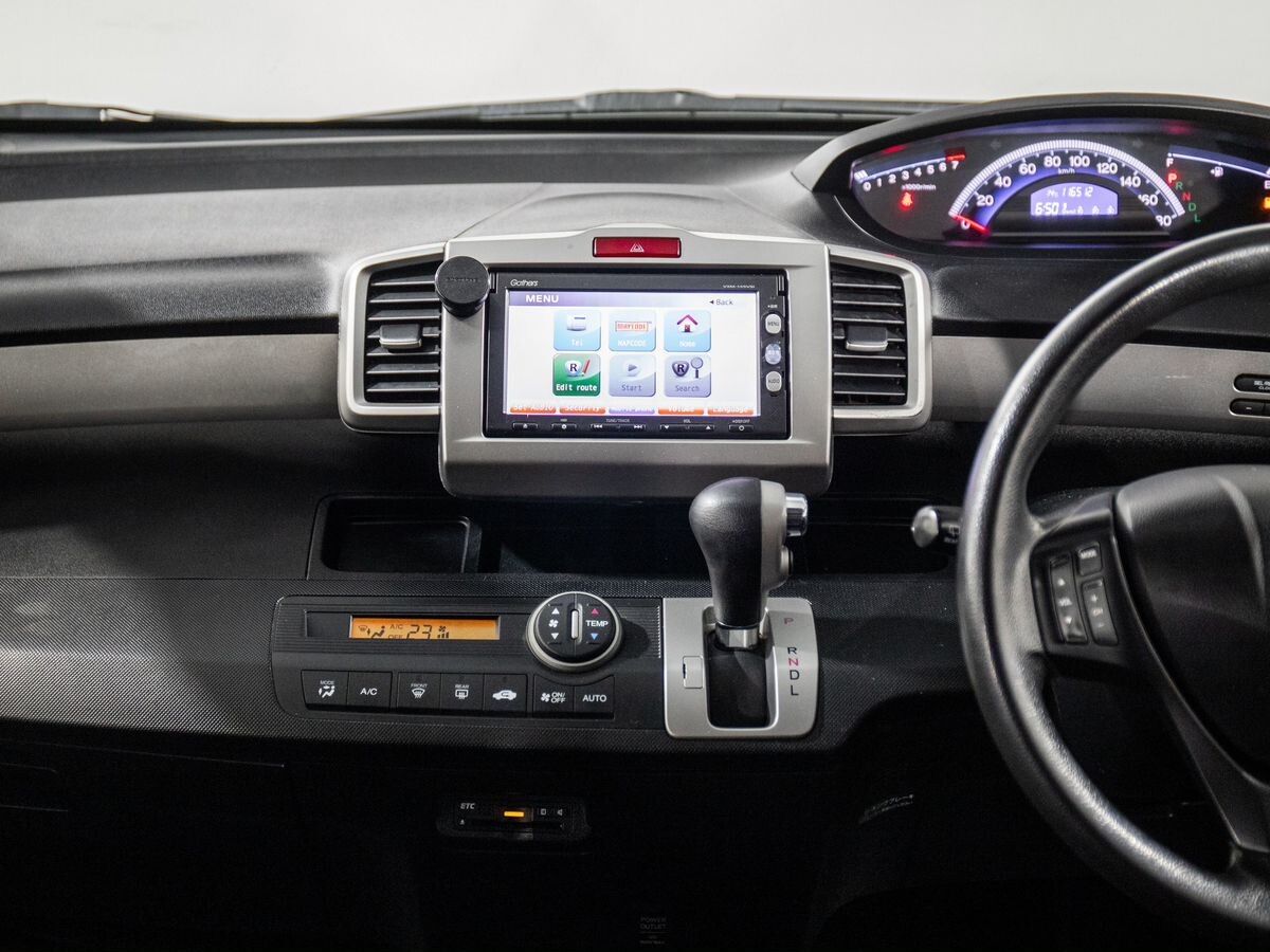 Honda Freed 2014 - фото автомобиля