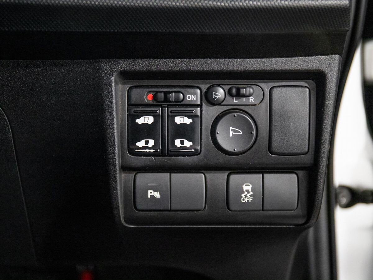 Honda Freed 2014 - фото автомобиля