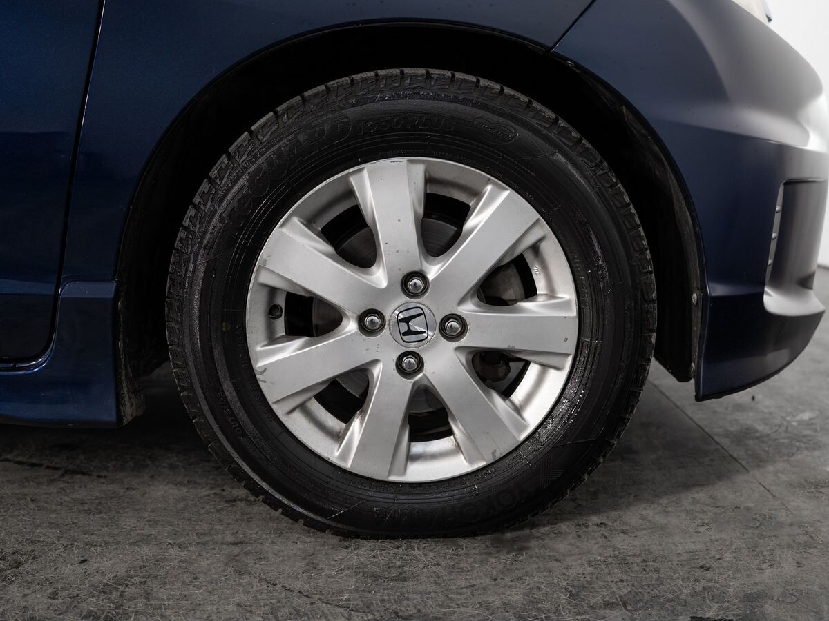 Honda Freed 2010 - фото автомобиля