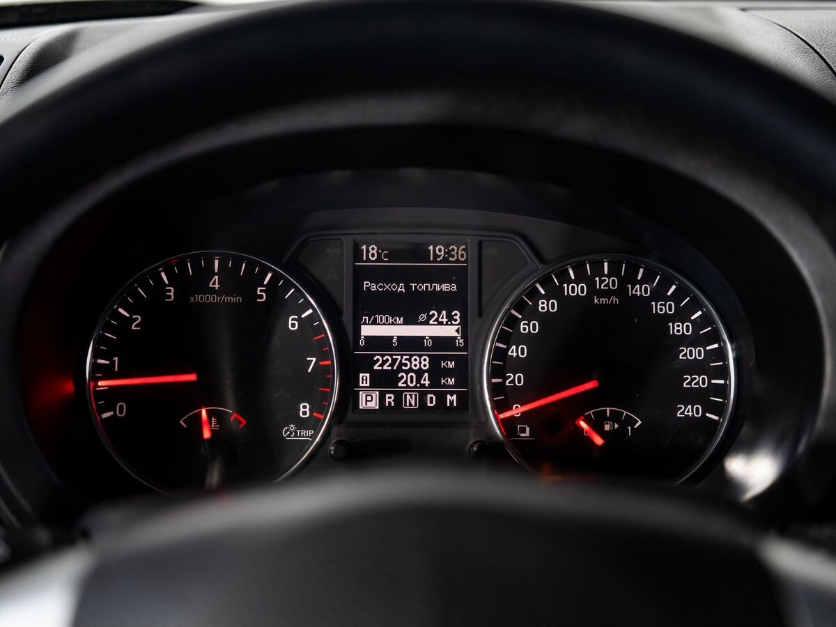 Nissan X-Trail 2012 - фото автомобиля