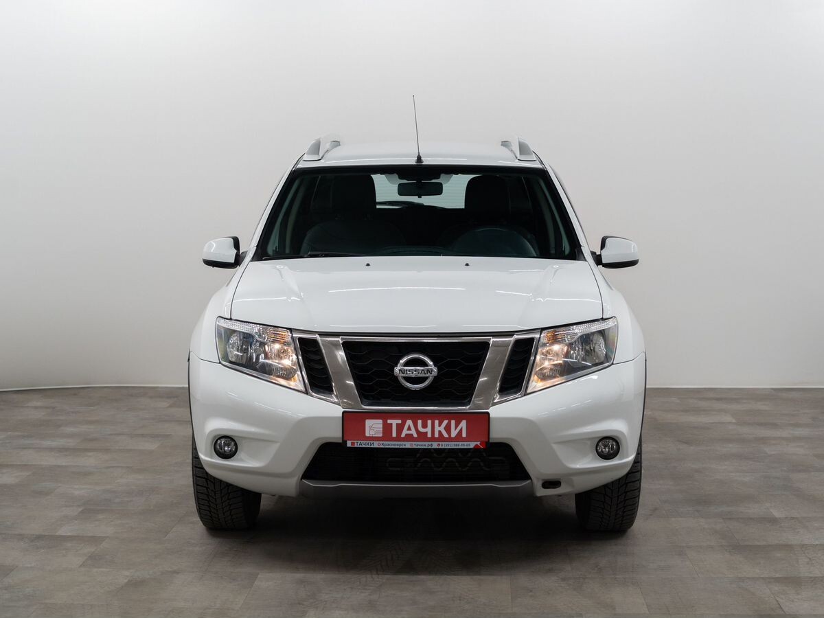 Nissan Terrano 2020 - фото автомобиля