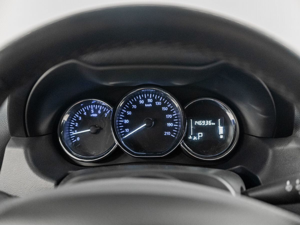 Nissan Terrano 2020 - фото автомобиля