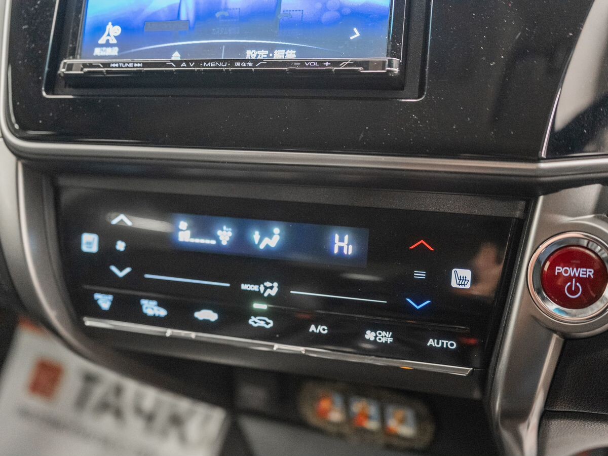 Honda Grace 2014 - фото автомобиля