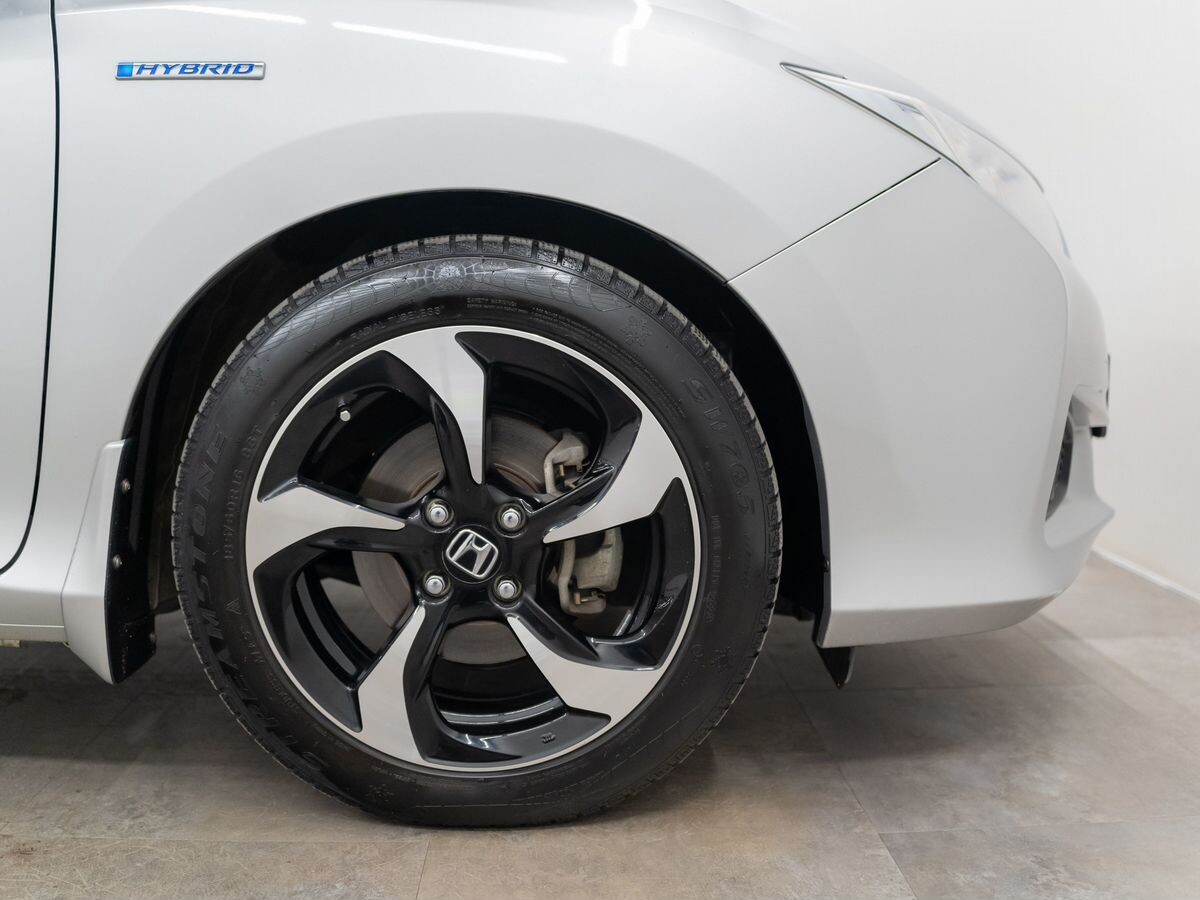 Honda Grace 2014 - фото автомобиля