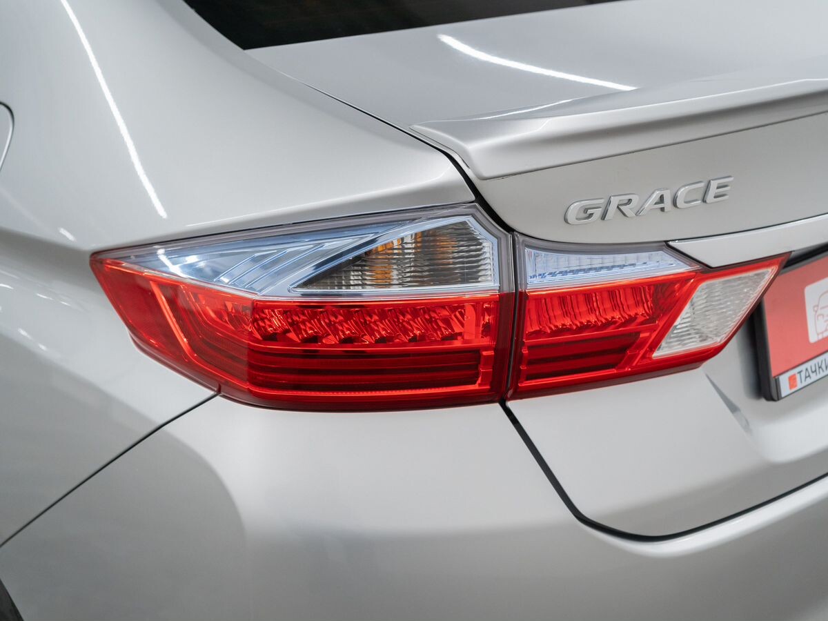 Honda Grace 2014 - фото автомобиля