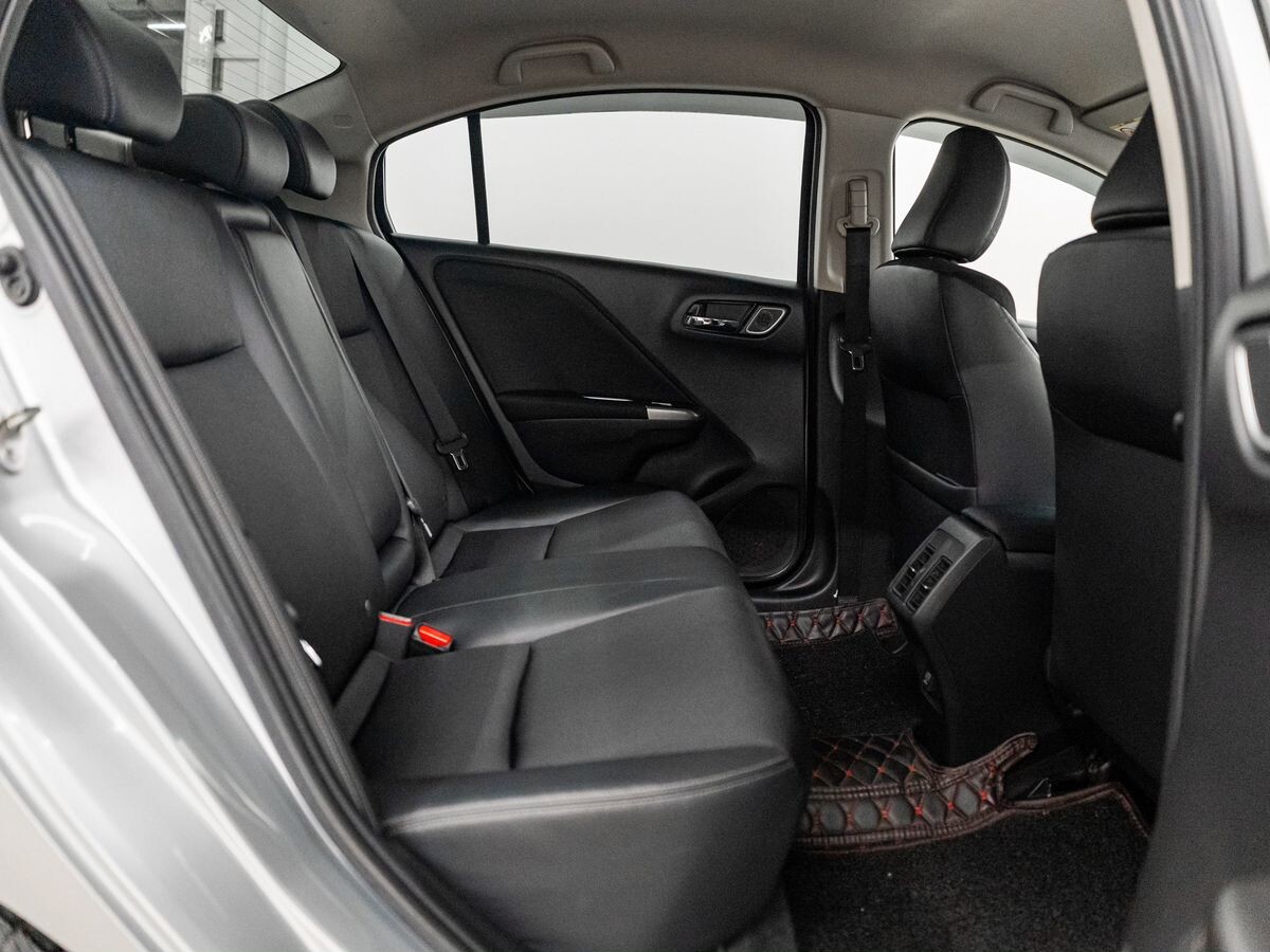 Honda Grace 2014 - фото автомобиля