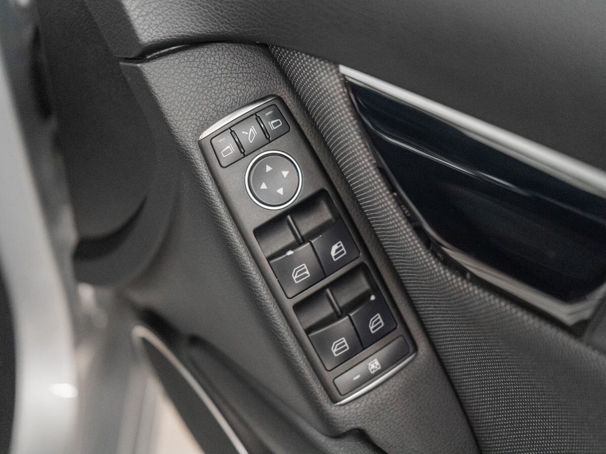 Mercedes-Benz C-Класс 2012 - фото автомобиля