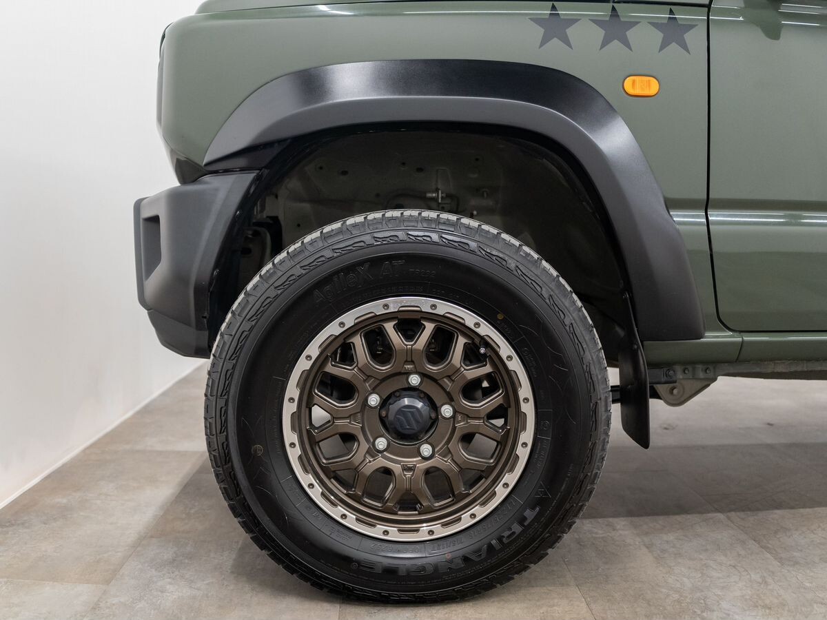 Suzuki Jimny 2018 - фото автомобиля