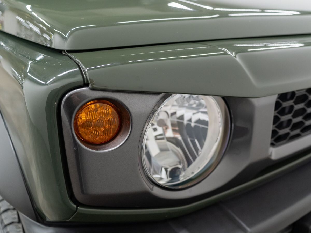 Suzuki Jimny 2018 - фото автомобиля