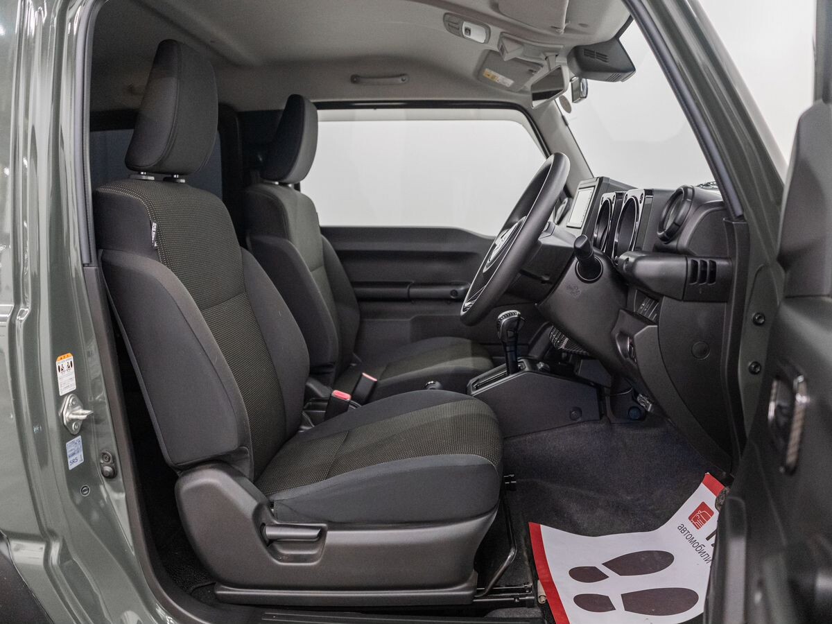 Suzuki Jimny 2018 - фото автомобиля