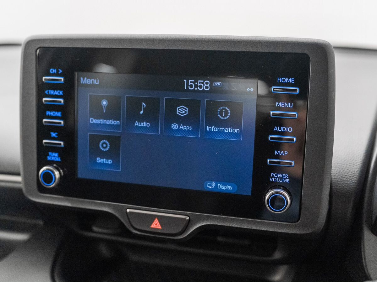 Toyota Yaris 2020 - фото автомобиля