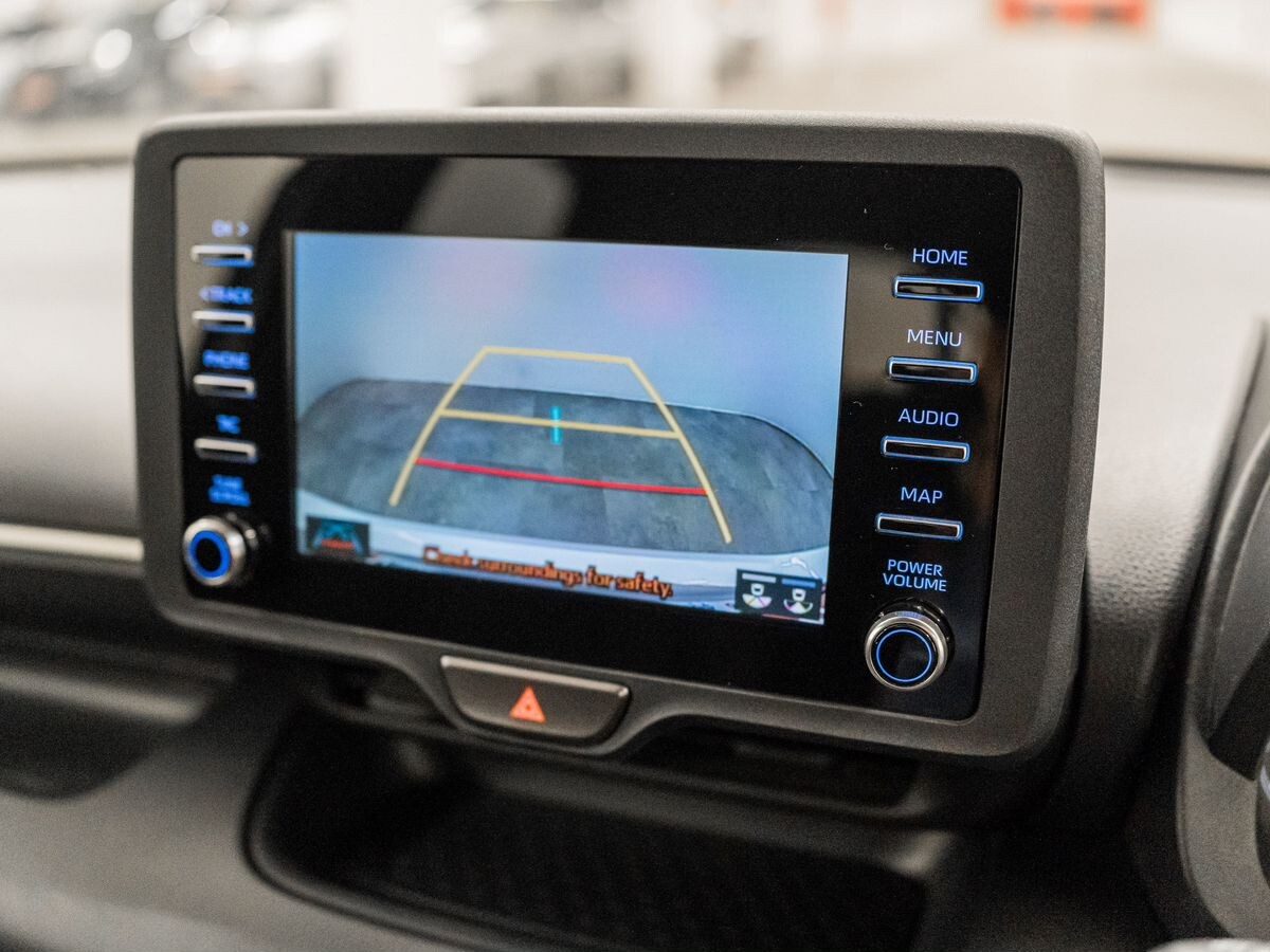 Toyota Yaris 2020 - фото автомобиля